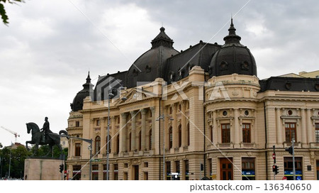 羅馬尼亞，布加勒斯特，大學圖書館，大學廣場，卡羅爾一世騎馬雕像 136340650