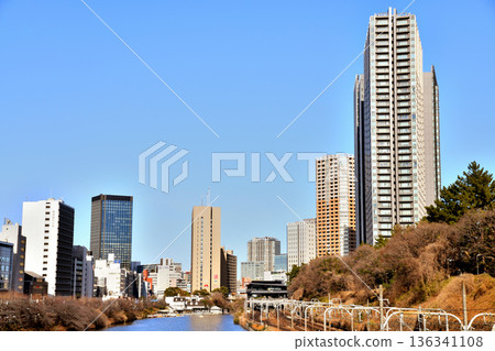 從市谷方向眺望飯田橋站附近景色（東京千代田區）[2026年2月] 136341108