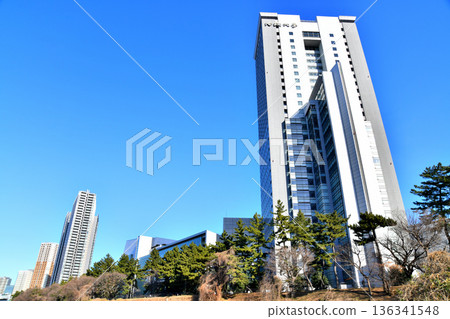 從市谷方向眺望法政大學及飯田橋站地區（東京都千代田區）[2026年2月] 136341548