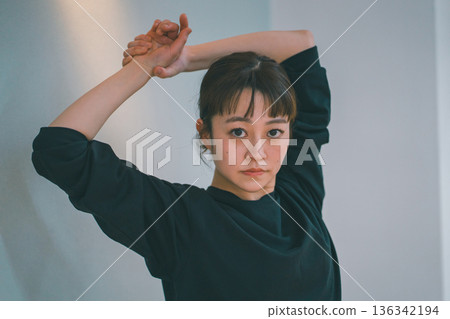 dancing, female, females 136342194