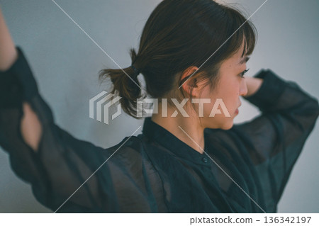 dancing, female, females 136342197