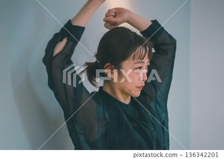 dancing, female, females 136342201