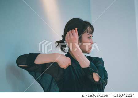 dancing, female, females 136342224