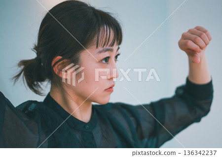 dancing, female, females 136342237