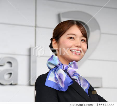 空服員面帶微笑地互相問候。照片由關西國際機場（KIX）提供。 136342822