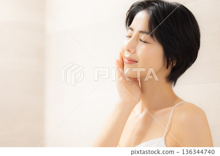 Young women's skin care Young women's skin care 136344740