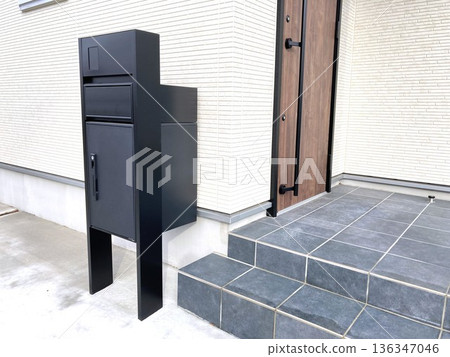 Delivery Box Delivery Box 136347046