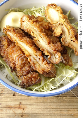 Mayonnaise and fried chicken rice bowl 136348054