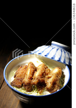 Mayonnaise and fried chicken rice bowl Mayonnaise and fried chicken rice bowl 136348618