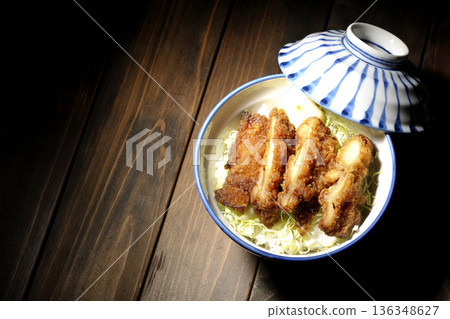 Mayonnaise and fried chicken rice bowl Mayonnaise and fried chicken rice bowl 136348627
