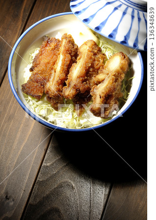 Mayonnaise and fried chicken rice bowl 136348639