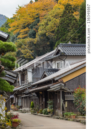 大森銀礦的城鎮景觀,位於日本島根縣太田市大森町,是重要的傳統建築保護區。 大森銀礦的城鎮景觀,位於日本島根縣太田市大森町,是重要的傳統建築保護區。 136349867