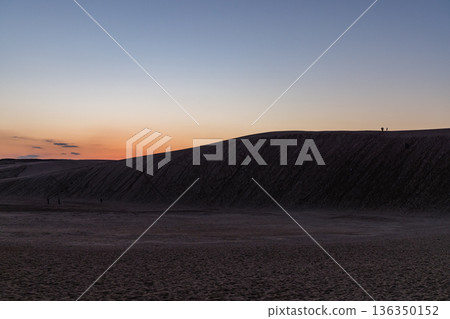 Tottori Sand Dunes at dusk in Fukube Town, Tottori City, Tottori Prefecture, Japan Tottori Sand Dunes at dusk in Fukube Town, Tottori City, Tottori Prefecture, Japan 136350152