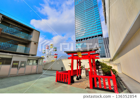 Nagoya Mitsukoshi Sakae Store, Aichi Prefecture: Japan's oldest rooftop Ferris wheel and The Landmark Nagoya Sakae Nagoya Mitsukoshi Sakae Store, Aichi Prefecture: Japan's oldest rooftop Ferris wheel and The Landmark Nagoya Sakae 136352854