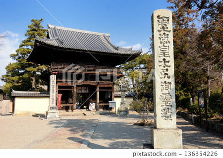 Tsururinji Niomon (Kakogawa City, Hyogo Prefecture) 136354226