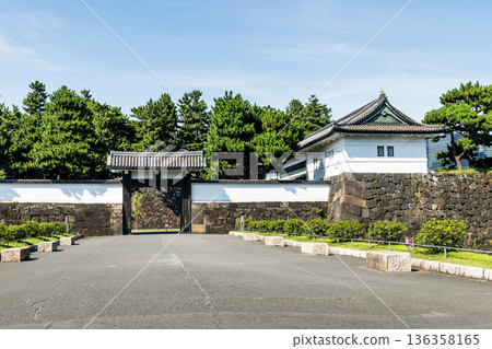 Building view of the Sakurada mon at Imperial Palace Outer Gardens(Kokyo Gaien) in Chiyoda, Tokyo, Japan. which is the largest of the remaining gates of what was Edo Castle. Building view of the Sakurada mon at Imperial Palace Outer Gardens(Kokyo Gaien) in Chiyoda, Tokyo, Japan. which is the largest of the remaining gates of what was Edo Castle. 136358165