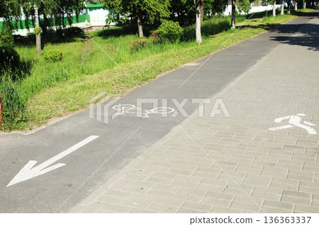 Road markings for pedestrians and cyclists 136363337