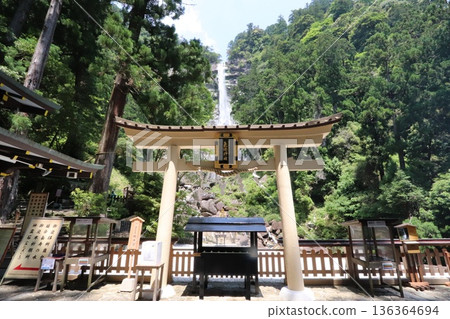 那智瀑布位於廣神社 那智瀑布位於廣神社 136364694