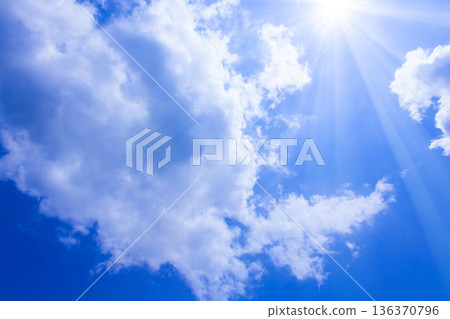 在藍天的太陽 136370796