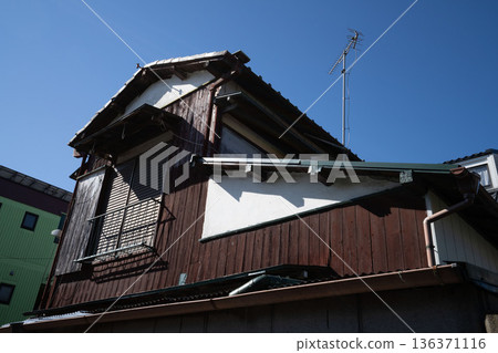 Old Japanese house / Two-story house / Old house / Showa architecture / Detached house / Wooden house / Old Japanese house / Two-story house / Old house / Showa architecture / Detached house / Wooden house / 136371116