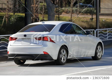 White luxury sedan image White luxury sedan image 136371600