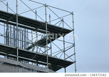 Image of external scaffolding (framework scaffolding) Image of external scaffolding (framework scaffolding) 136373162