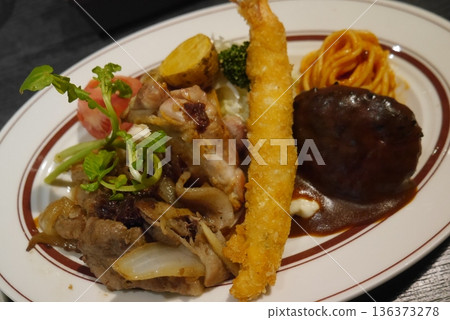 Western food plate Western food plate 136373278