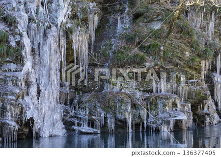 三十個槌槌冰柱 136377405