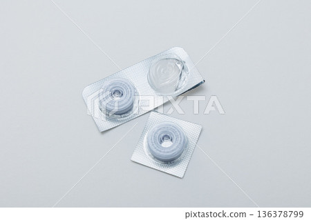 Image of lozenges 136378799