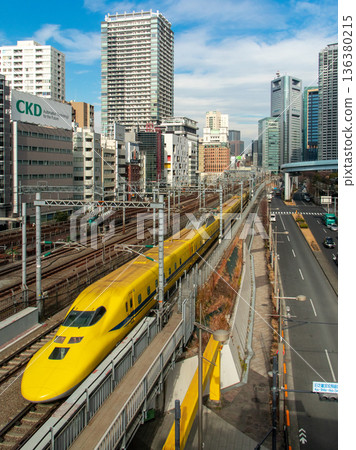 T4 train Doctor Yellow 136380215