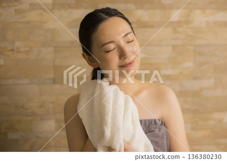 桑拿圖像 136380230