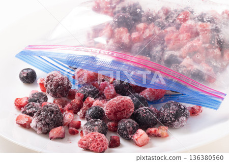 Frozen 4-berry mix (blueberry, strawberry, blackberry, raspberry) 136380560