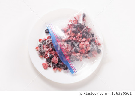 Frozen 4-berry mix (blueberry, strawberry, blackberry, raspberry) 136380561