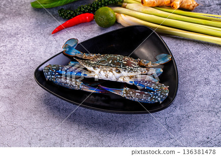 Raw wild blue crabs for cooking Raw wild blue crabs for cooking 136381478