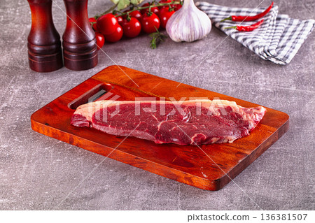 Raw beef sriploin marble beef 136381507