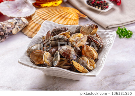 Steamed vongole clams with spices Steamed vongole clams with spices 136381530