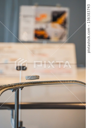 [Exciting Linear Museum] Superconducting magnets floating by magnetic force [Yamanashi Prefectural Linear Exhibition Center] 136383743