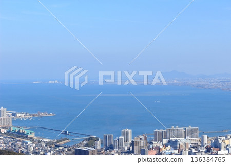 琵琶湖大津港週邊景色，以及琵琶湖南部及對岸風光。 136384765