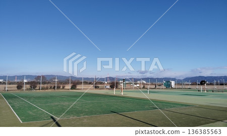 河床網球場 136385563