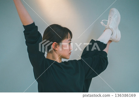 舞 舞蹈 跳舞 136386169