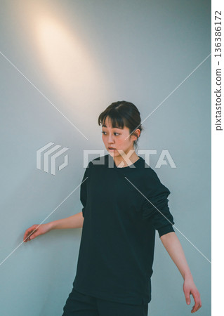 dancing, female, females 136386172