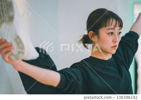舞 舞蹈 跳舞 136386182