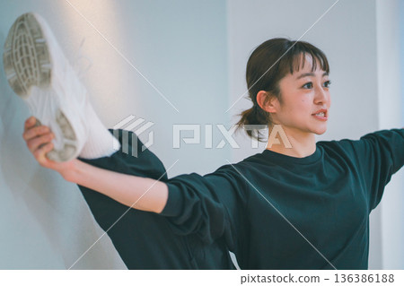 舞 舞蹈 跳舞 136386188