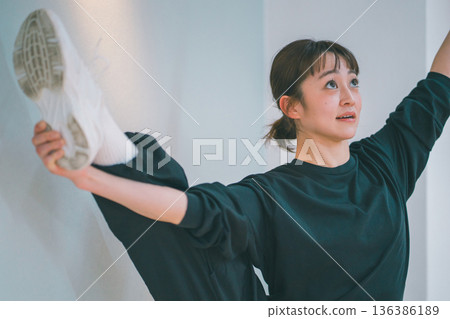 舞 舞蹈 跳舞 136386189