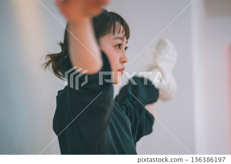 舞 舞蹈 跳舞 136386197