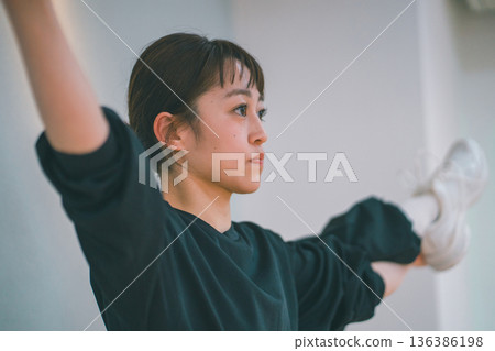 舞 舞蹈 跳舞 136386198