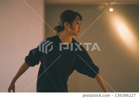 dancing, female, lady 136386227