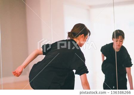舞 舞蹈 跳舞 136386266