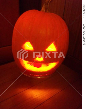 Halloween pumpkin lantern Halloween pumpkin lantern 136386488