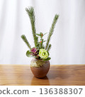 flower arrangement 136388307